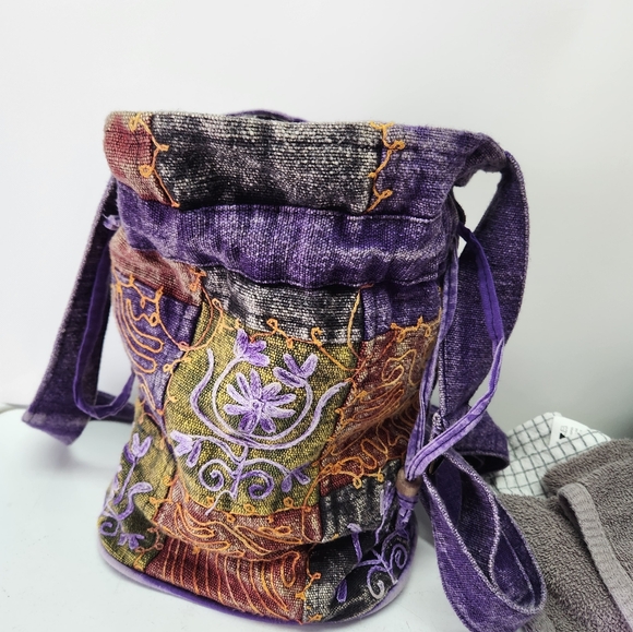 Earth Divas Hippie Embroidered Purple Drawstring Bag - Picture 1 of 5